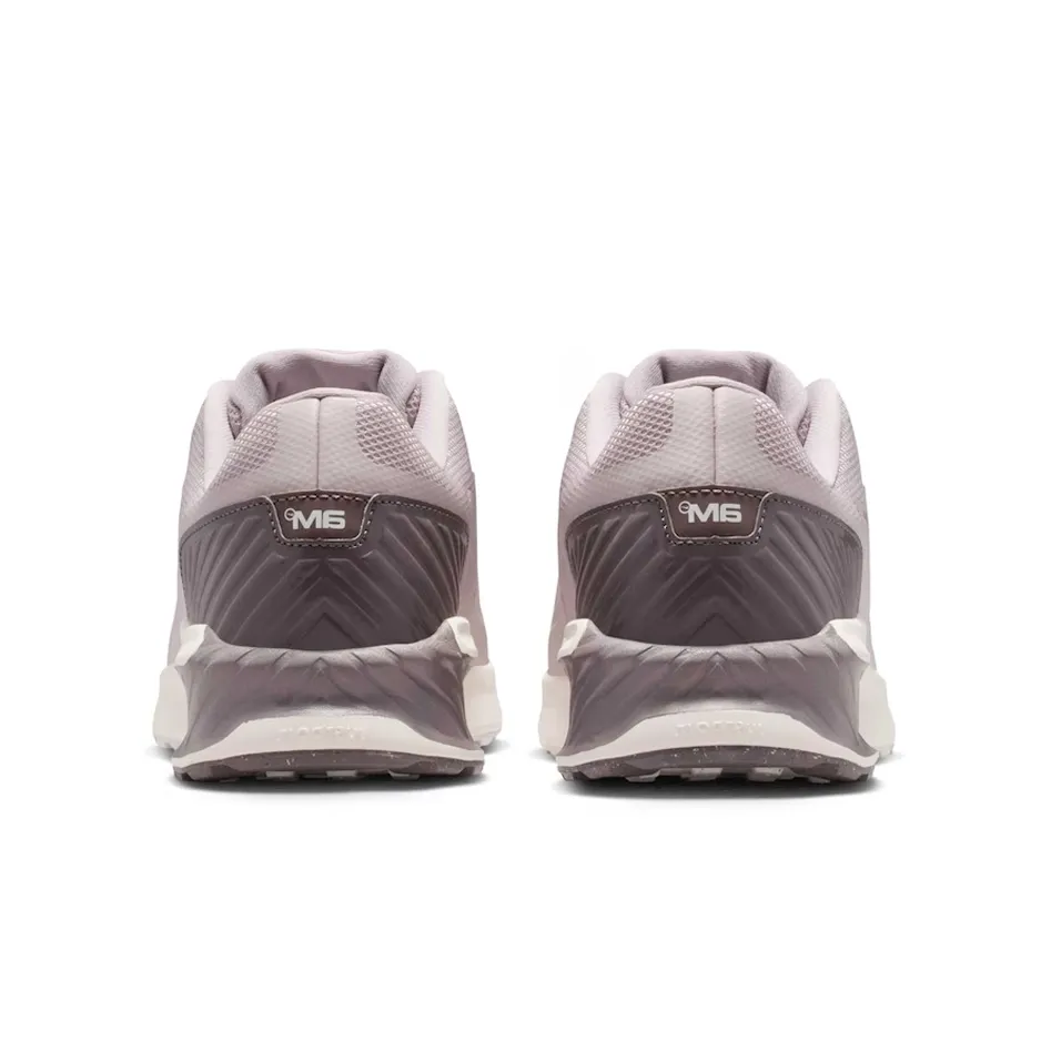 Tênis Nike Air Max feminino roxo, vista traseira para ajuste e conforto